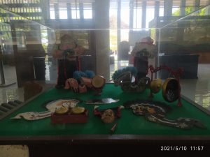 Seperangkat Miniatur Kesenian Jaranan